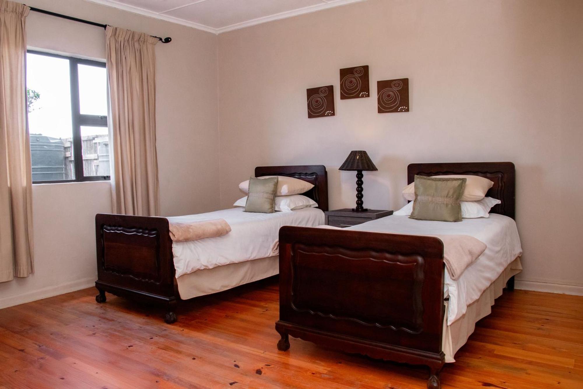 The Ranch House At African Safari Lodge เกรแฮมส์ทาวน์ ภายนอก รูปภาพ